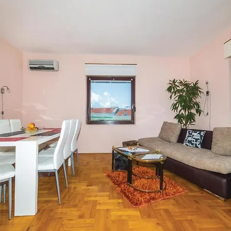 In Okrug Gornji With Wifi Trogir