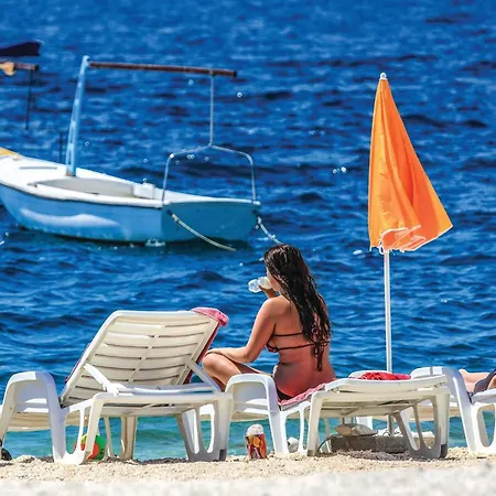 Appartement Two-bedroom With Sea View In Okrug Gornji Trogir